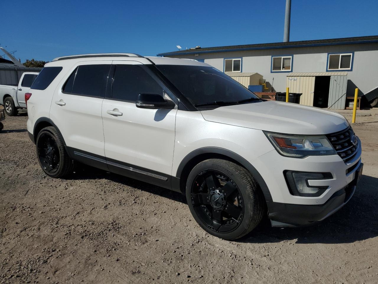 2016 Ford Explorer Xlt - Фото 4