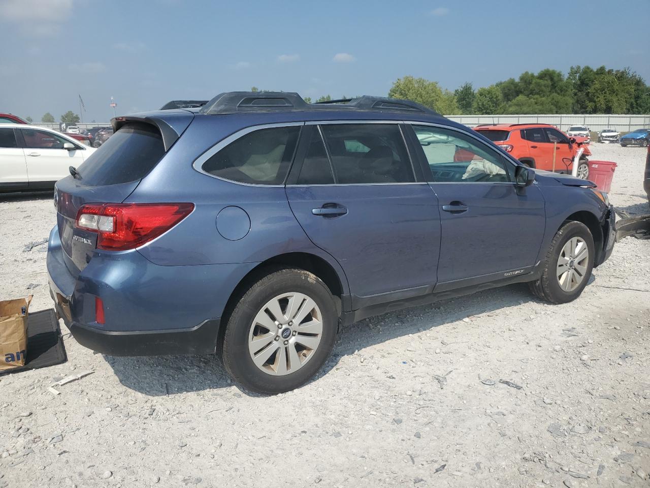 2015 Subaru Outback 2.5I Premium - Фото 3