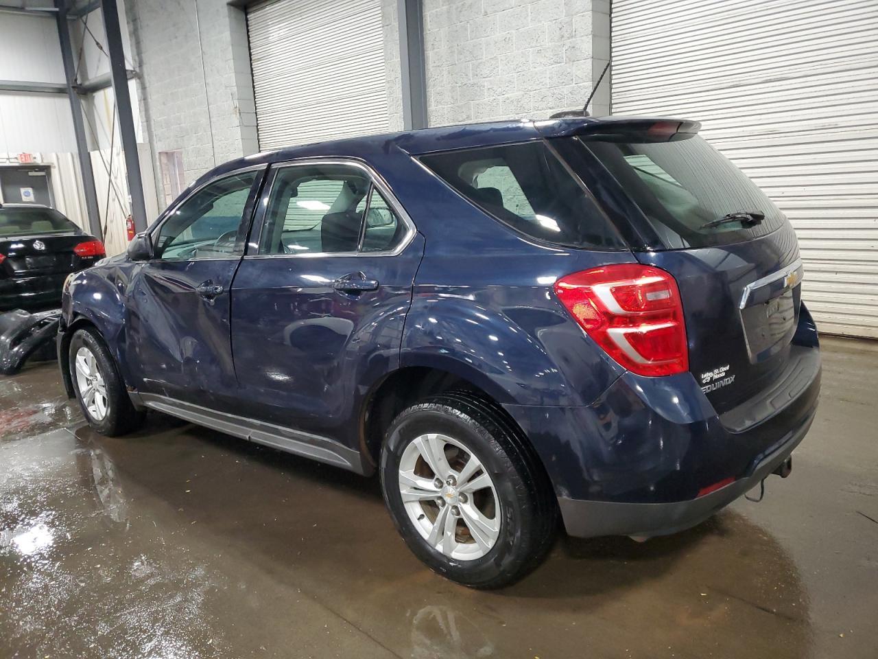 2017 Chevrolet Equinox Ls - Фото 2