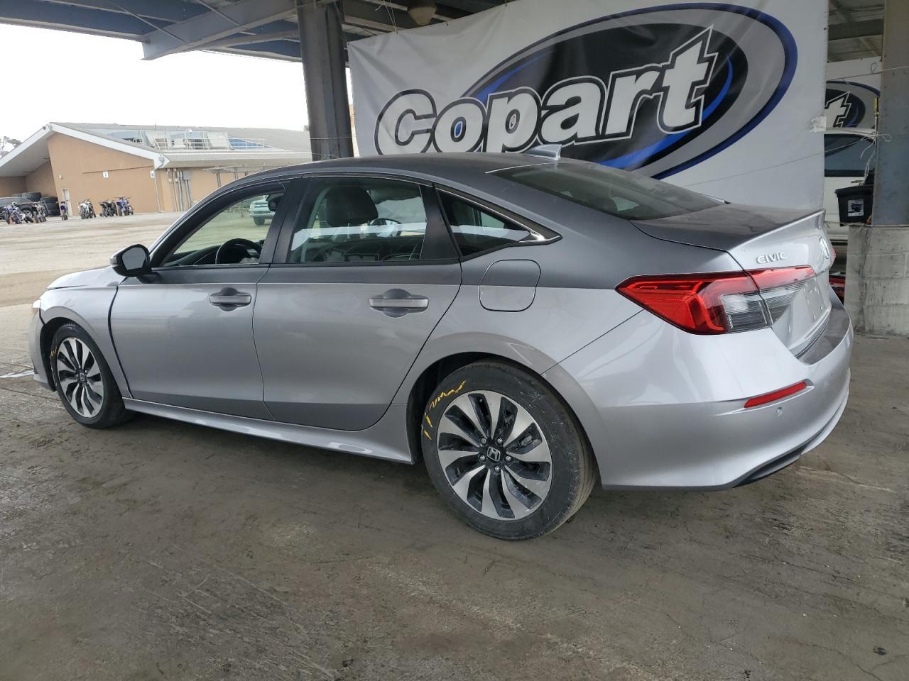 2023 Honda Civic Touring - Image 2