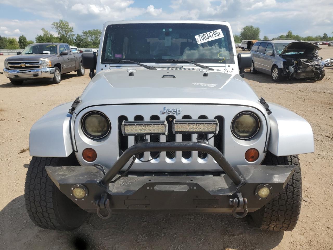 2009 Jeep Wrangler Unlimited Sahara - Image 5