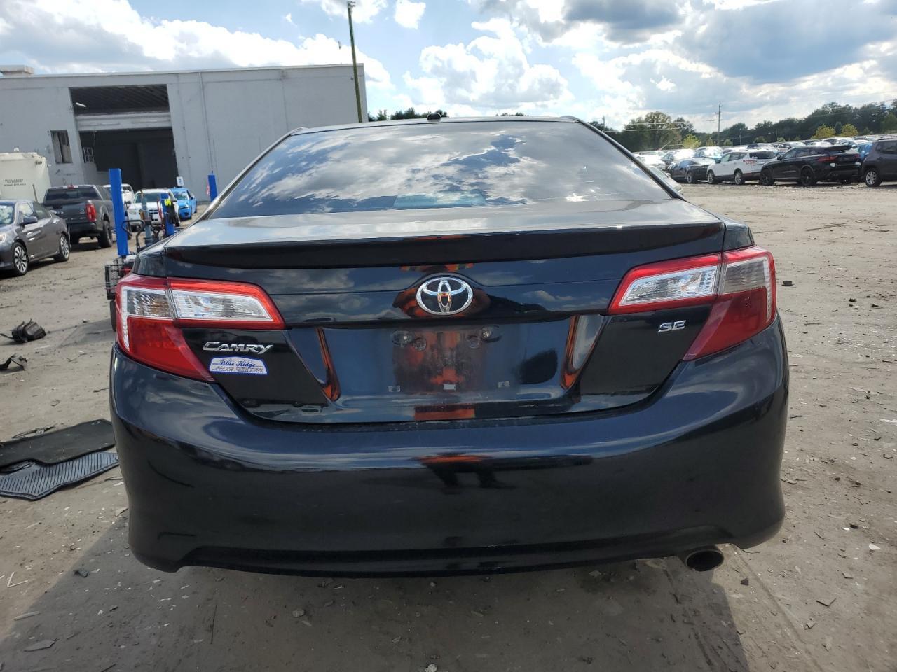 2012 Toyota Camry Base - Фото 6