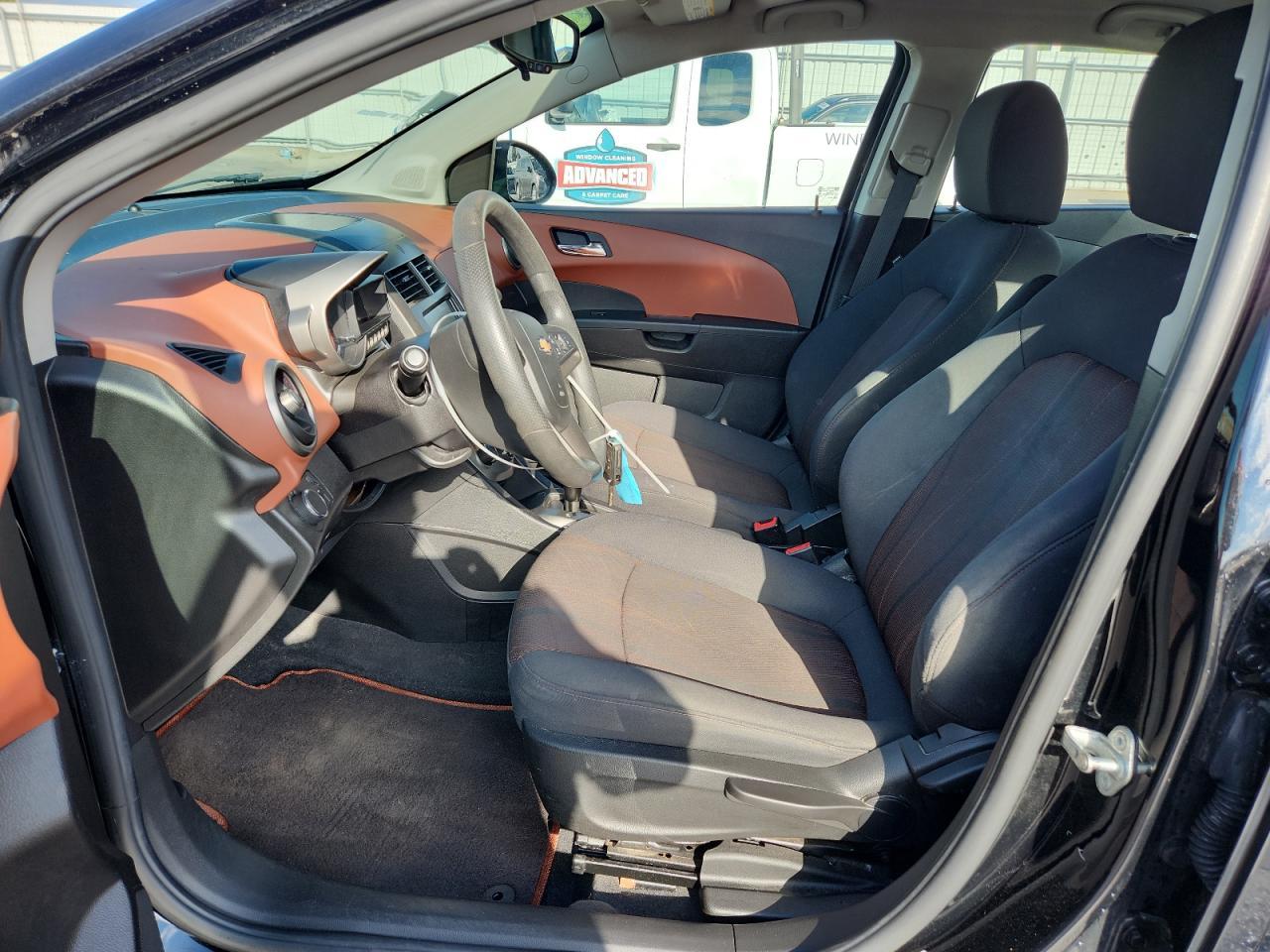 2016 Chevrolet Sonic Lt - Фото 7