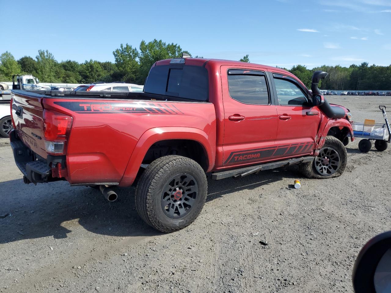 2017 Toyota Tacoma Trd Sport - Image 3