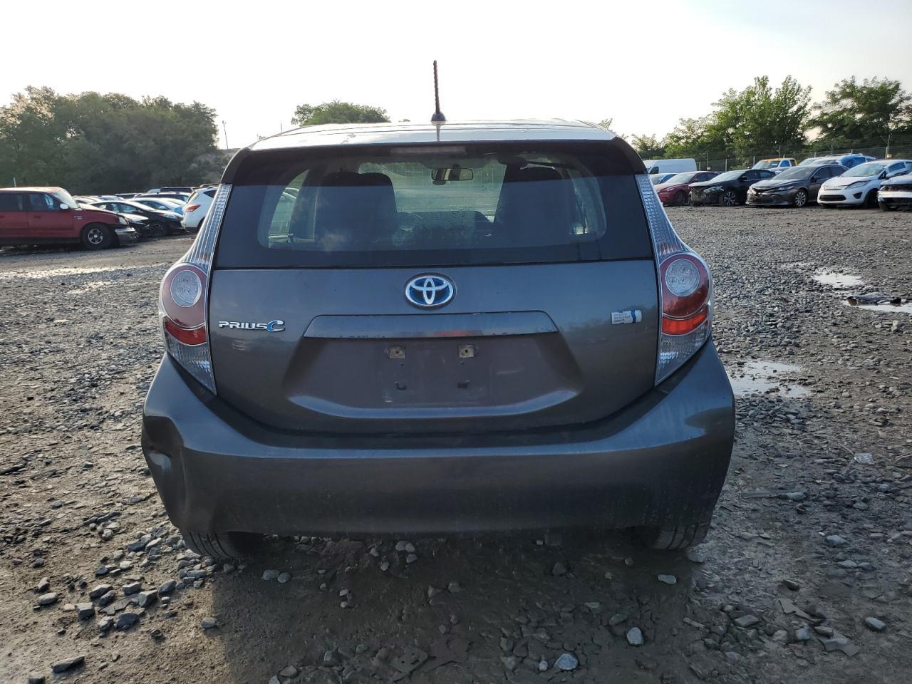 2013 Toyota Prius C - Фото 6