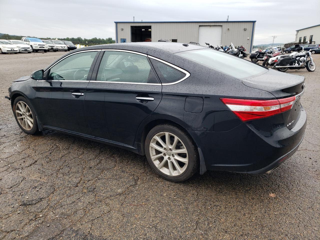2013 Toyota Avalon Base - Фото 2