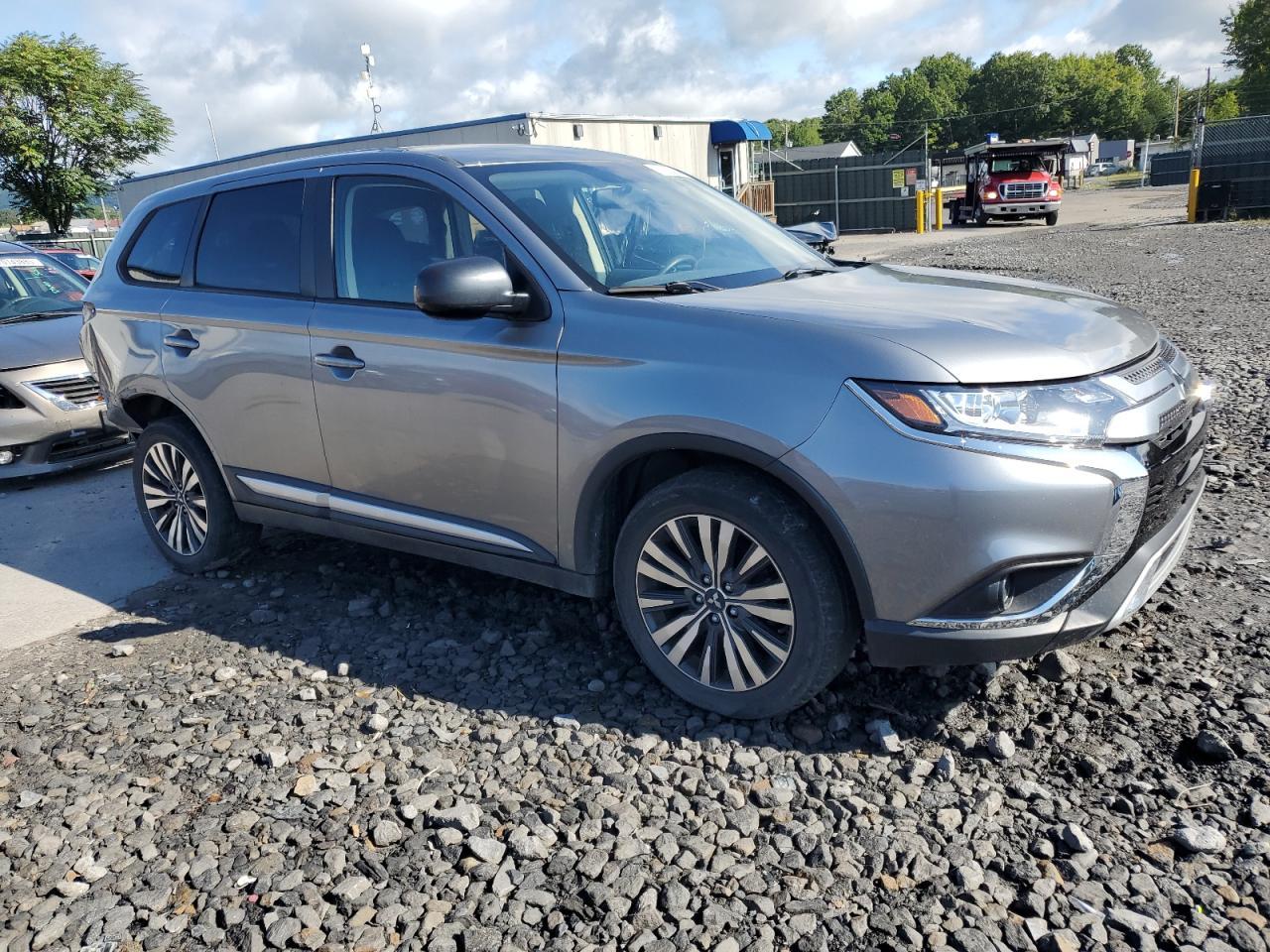 2020 Mitsubishi Outlander Se - Фото 4