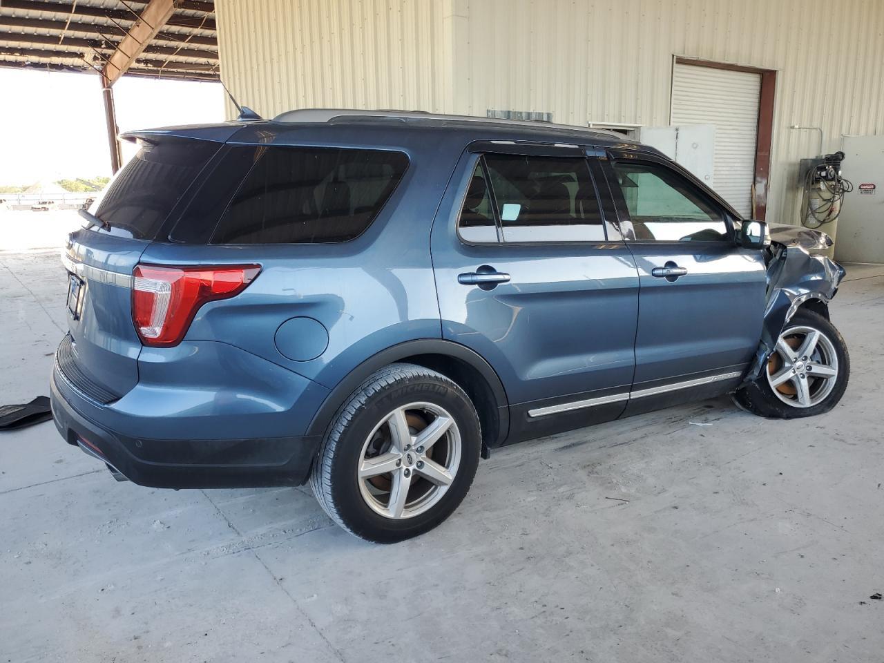 2018 Ford Explorer Xlt - Image 3