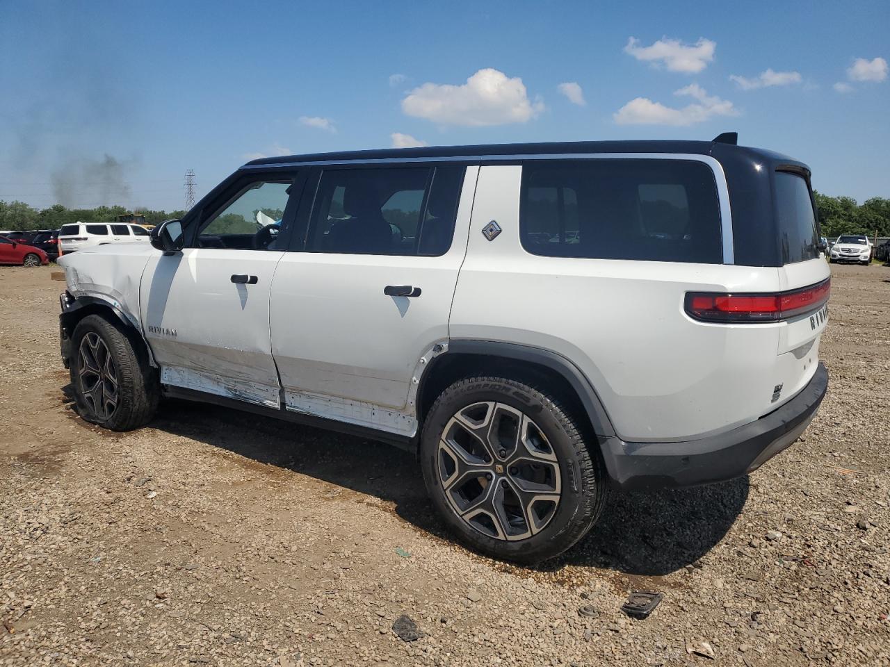 2025 Rivian R1S Adventure - Image 2