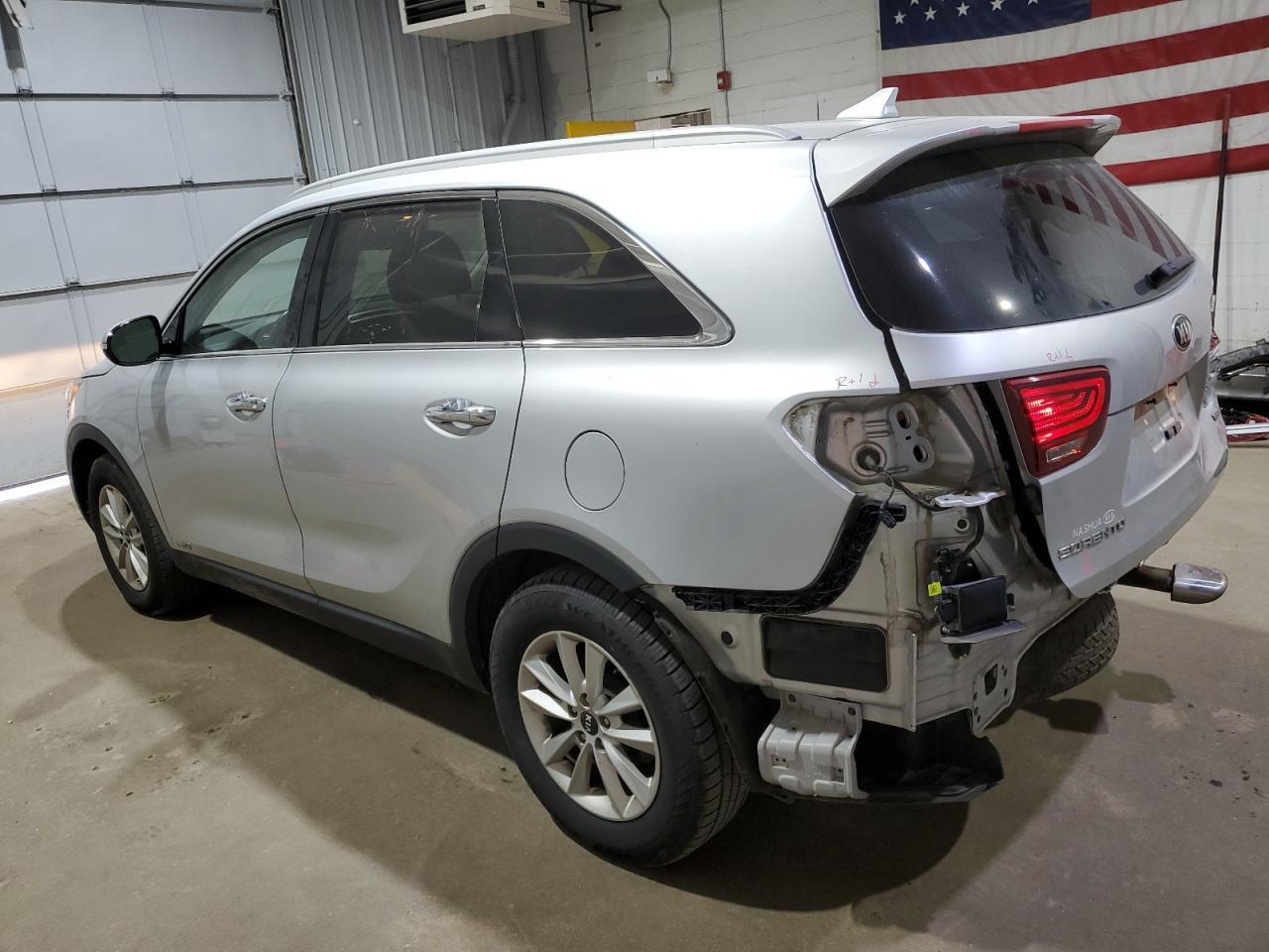 2019 Kia Sorento L - Image 2