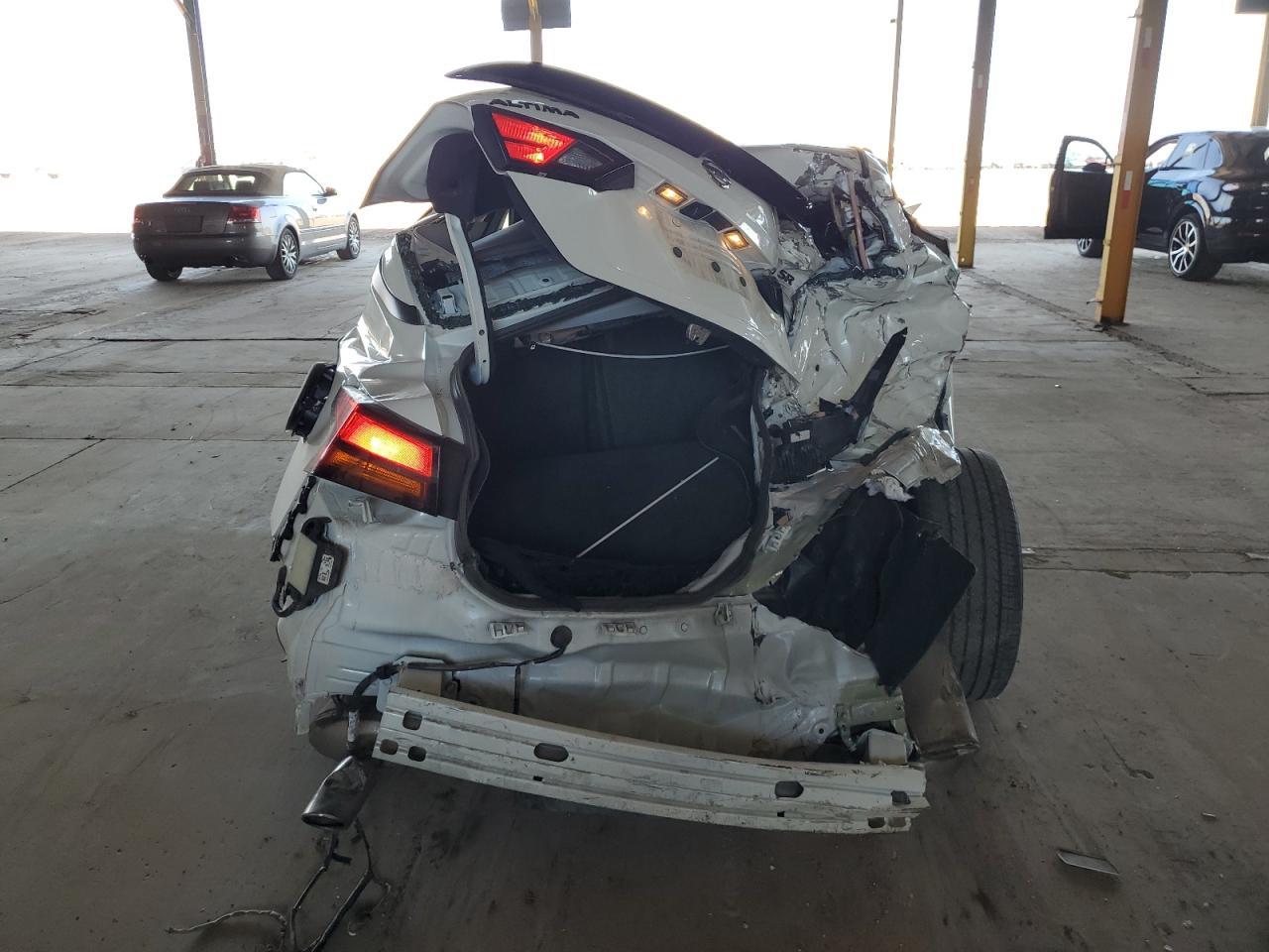 2022 Nissan Altima Sr - Image 6