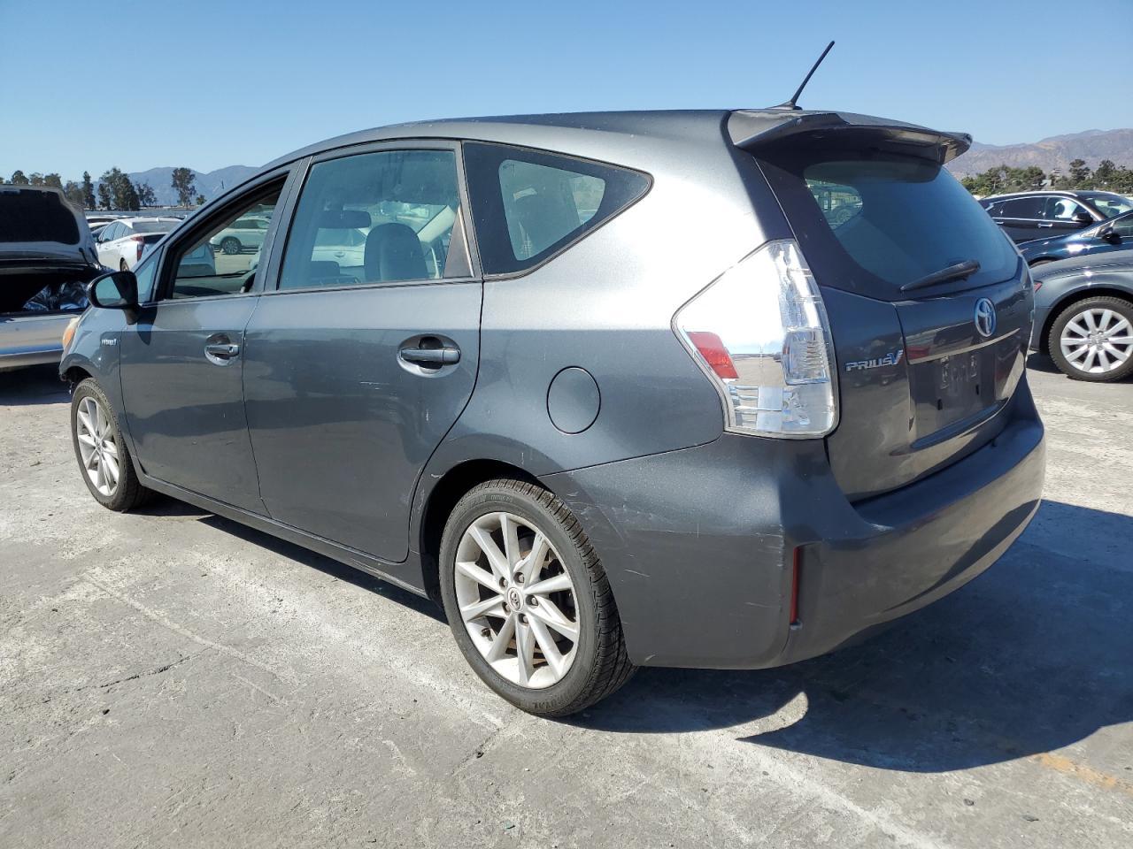 2012 Toyota Prius V - Фото 2