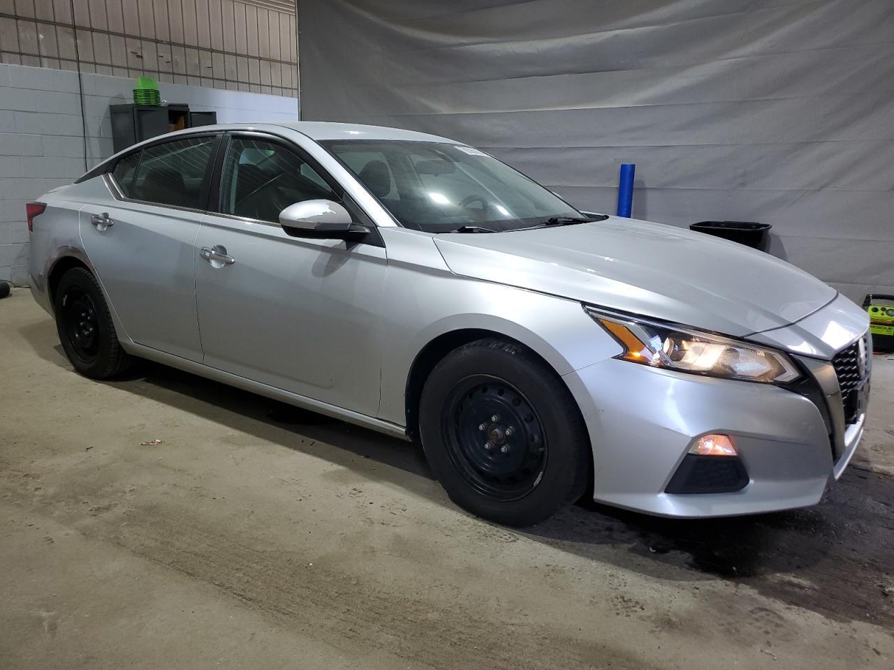 2021 Nissan Altima S - Фото 4