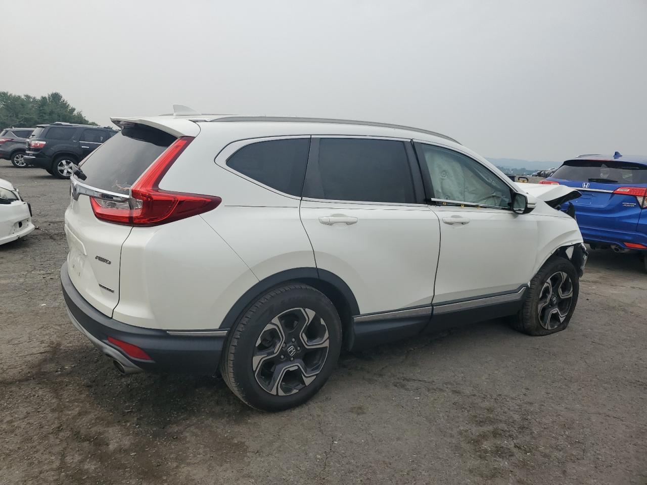 2018 Honda Cr-V Touring - Image 3