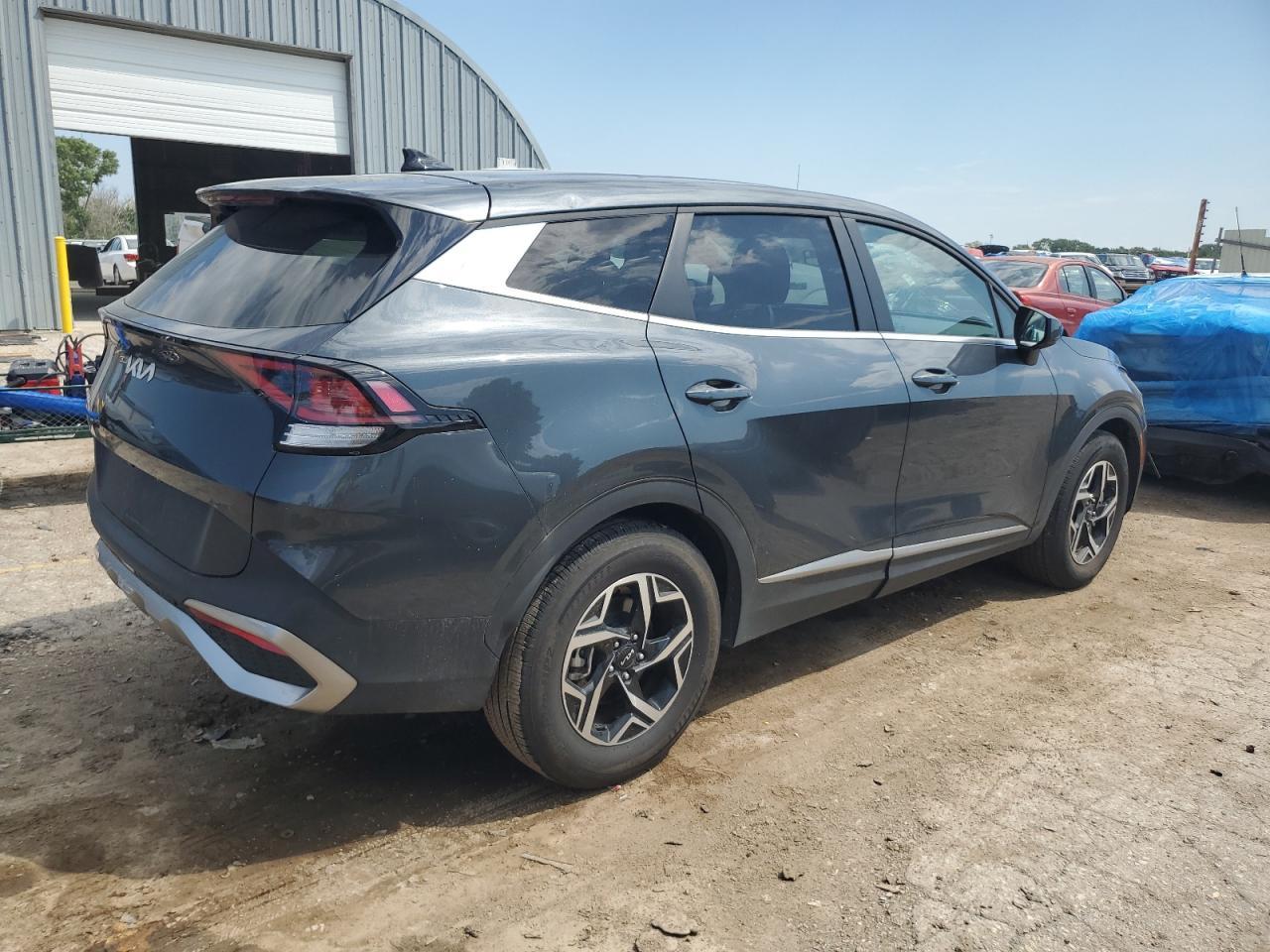 2024 Kia Sportage Lx - Image 3