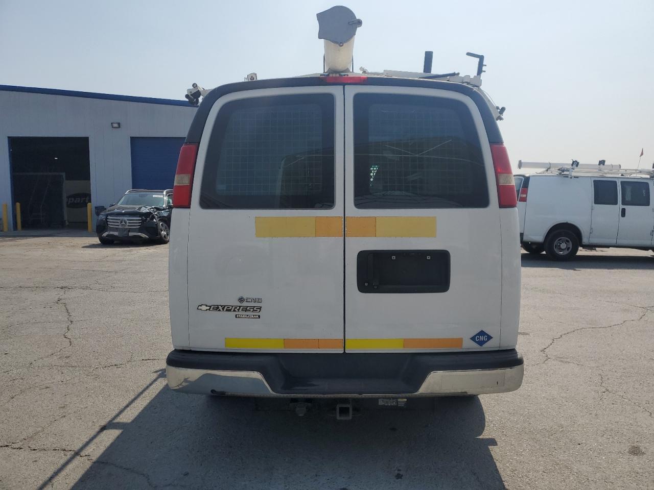 2014 Chevrolet Express G2500 - Cargo Van *** Prior Fleet *** - Image 6