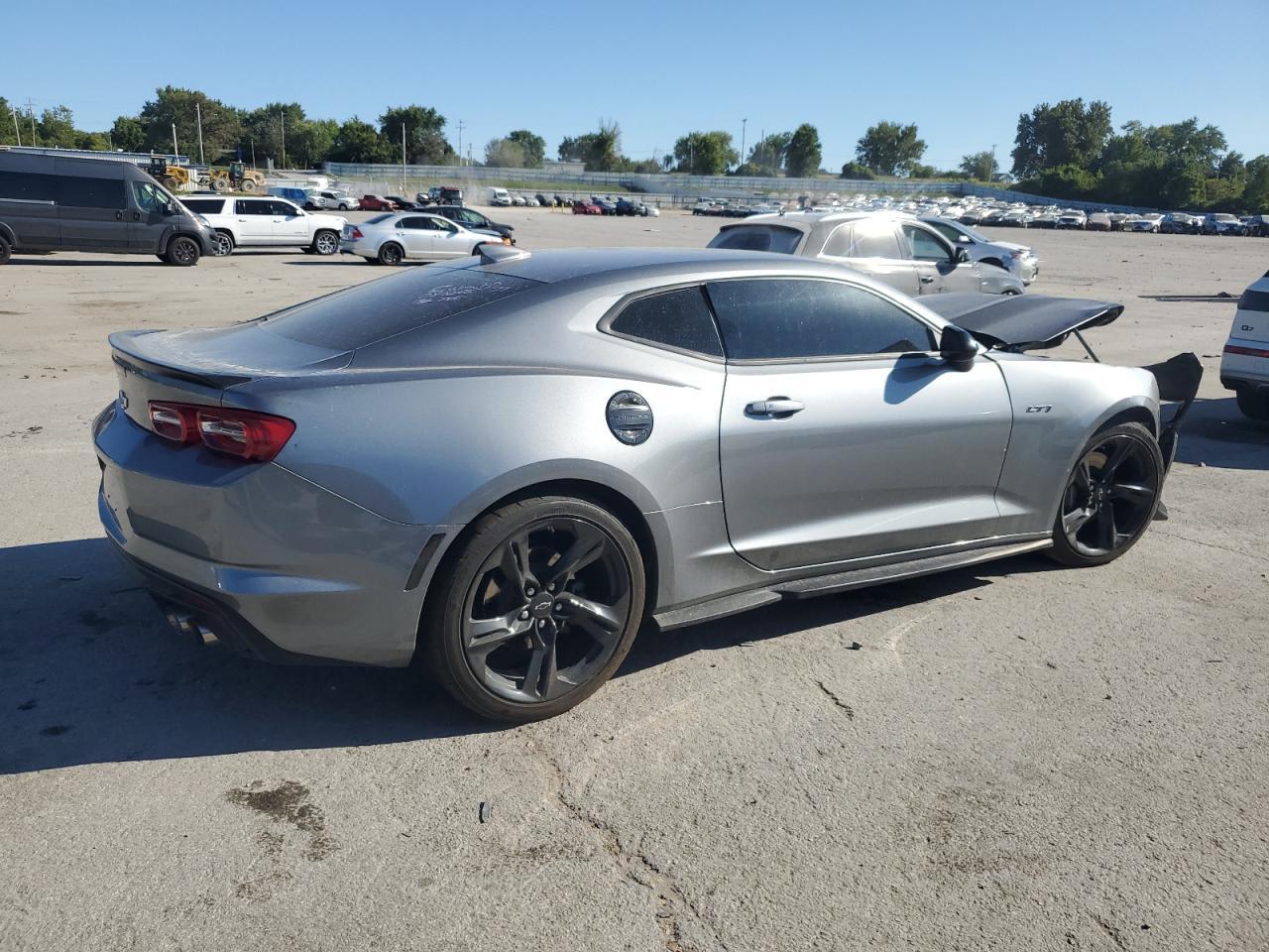 2022 Chevrolet Camaro Lt1 - Image 3