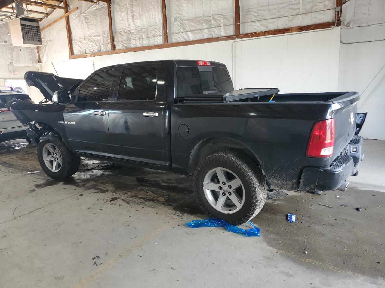 2010 Dodge Ram 1500 - Фото 2