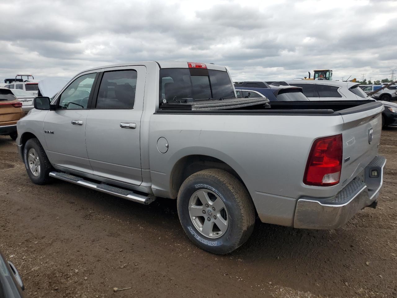 2010 Dodge Ram 1500 - Фото 2