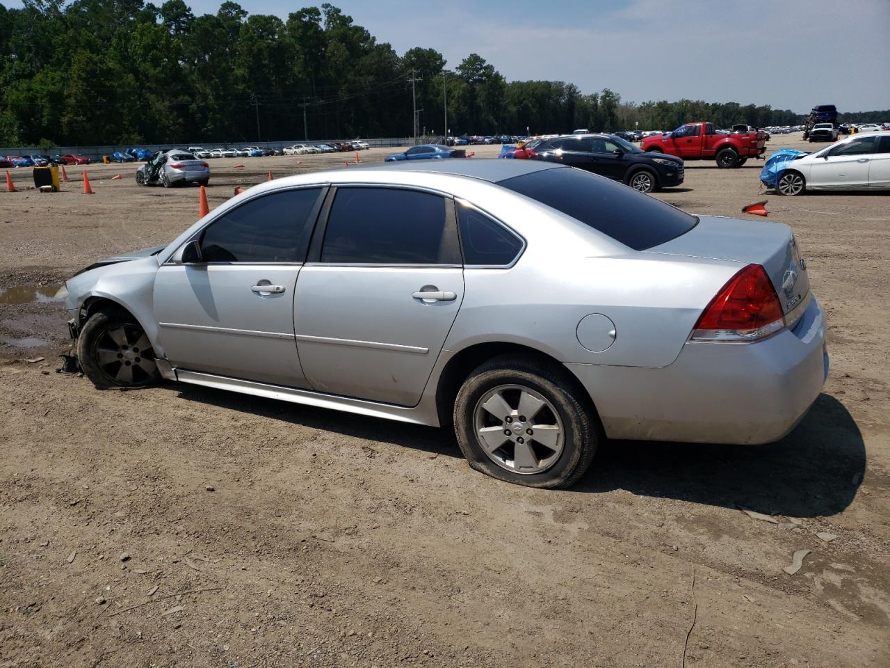 2011 Chevrolet Impala Lt - Image 2