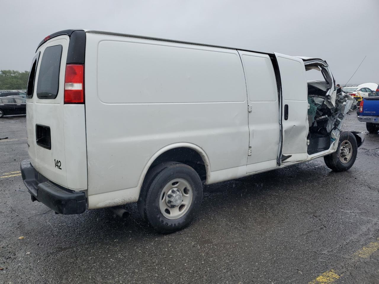 2019 Chevrolet Express G2500 - Фото 3