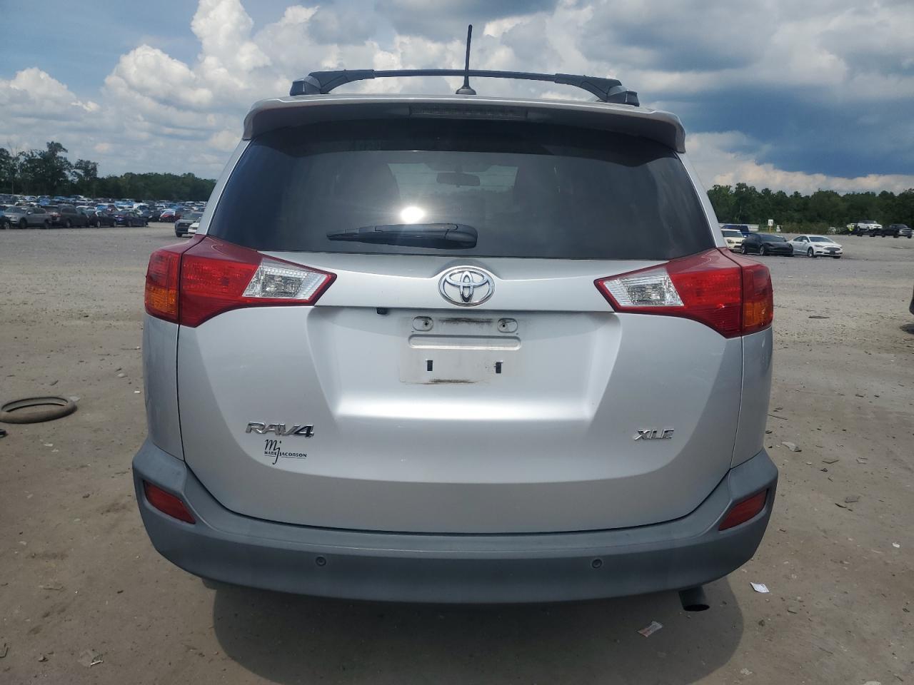 2015 Toyota Rav4 Xle - Image 6