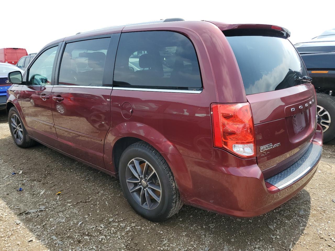 2017 Dodge Grand Caravan Sxt - Image 2
