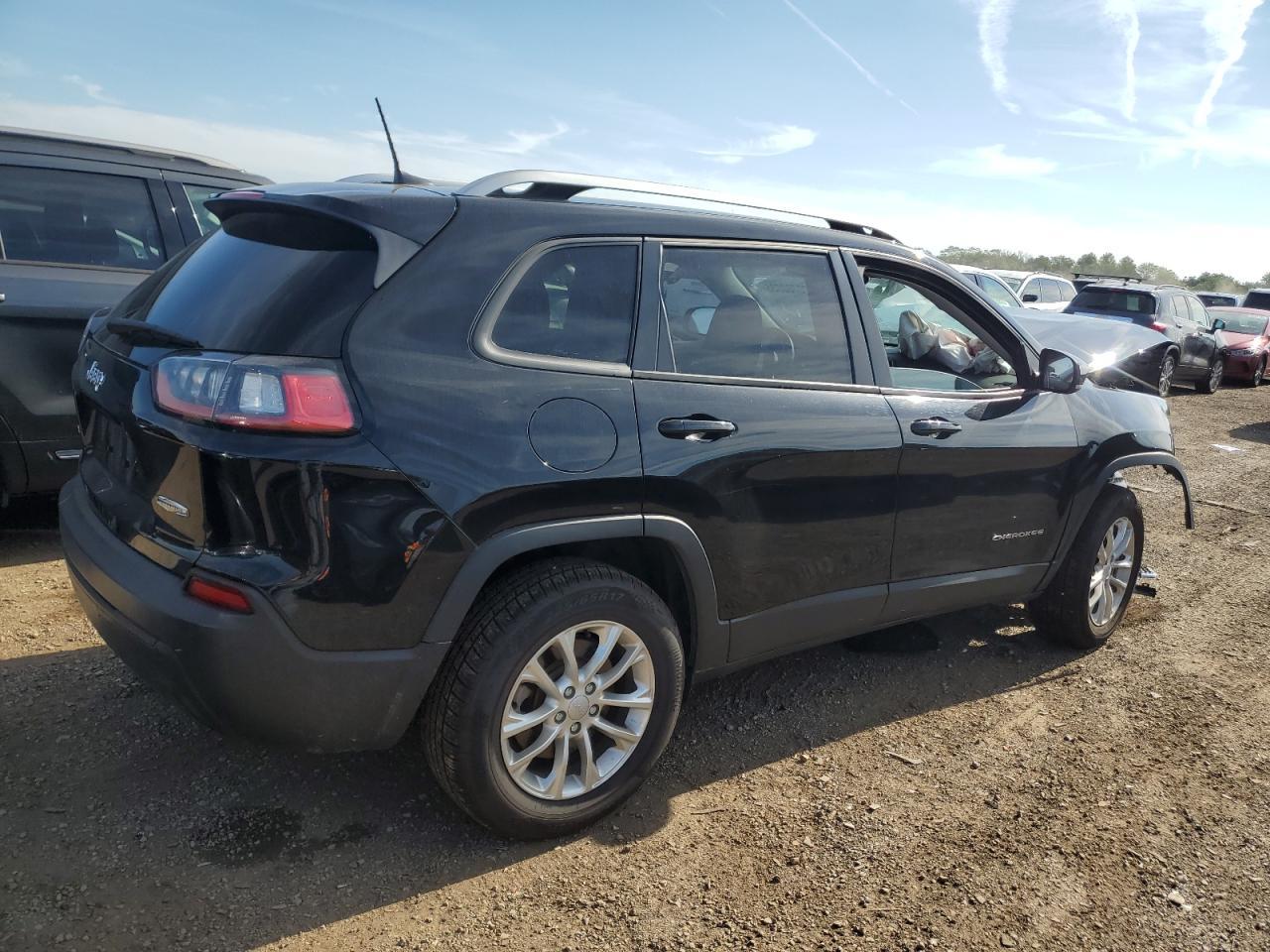 2021 Jeep Cherokee Latitude - Фото 3