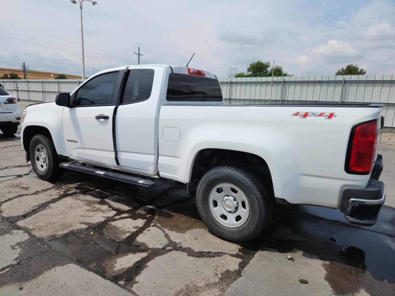 2015 Chevrolet Colorado - Фото 2