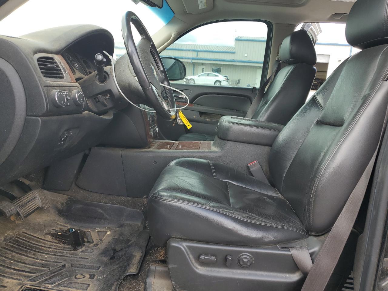 2011 Chevrolet Suburban K1500 Ltz - Image 7