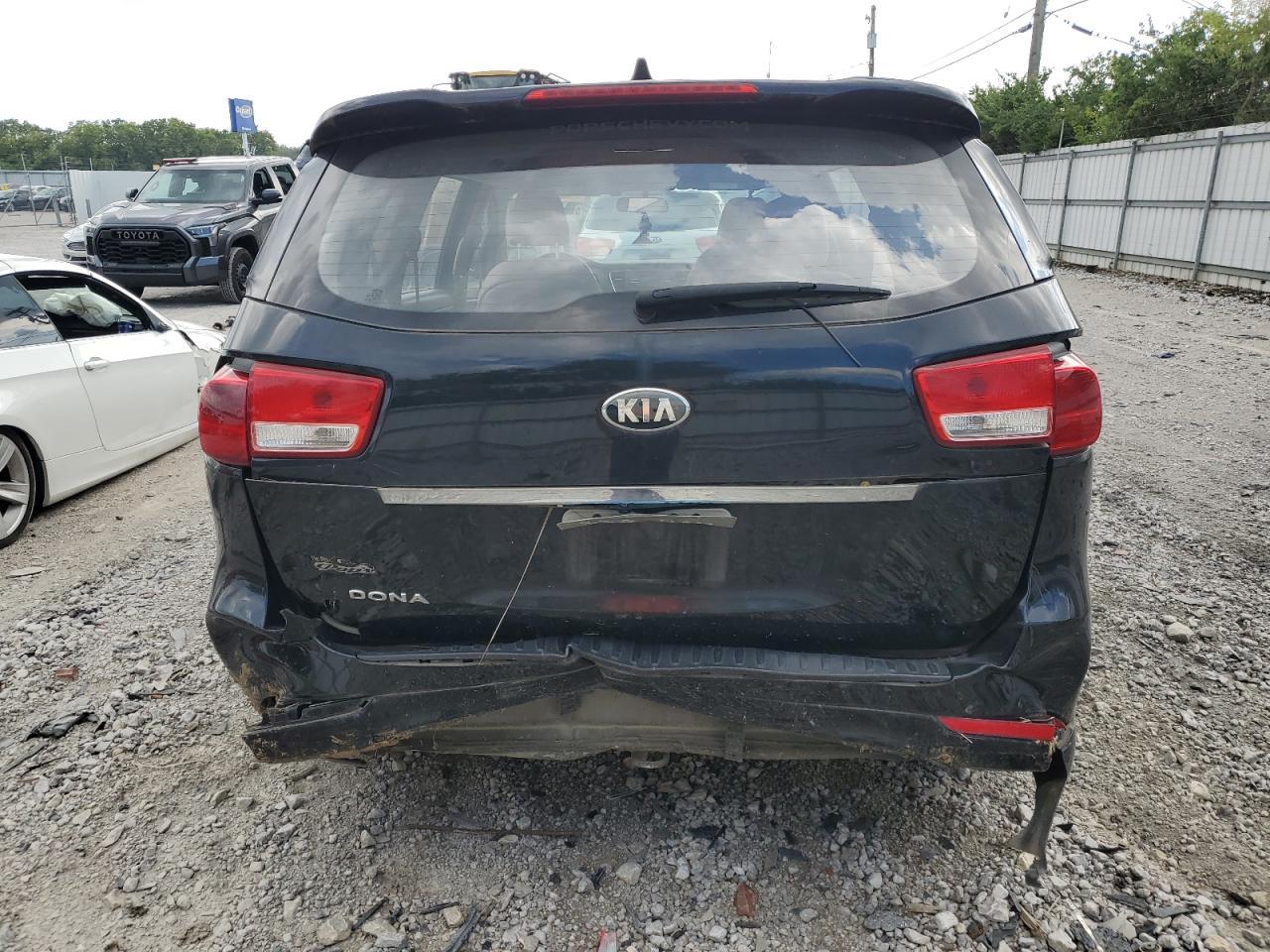 2016 Kia Sedona L - Image 6