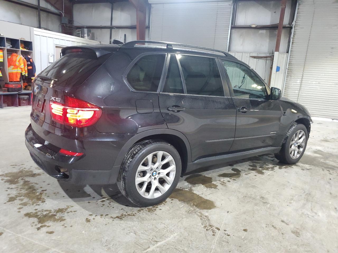 2012 BMW X5 xDrive35I - Фото 3