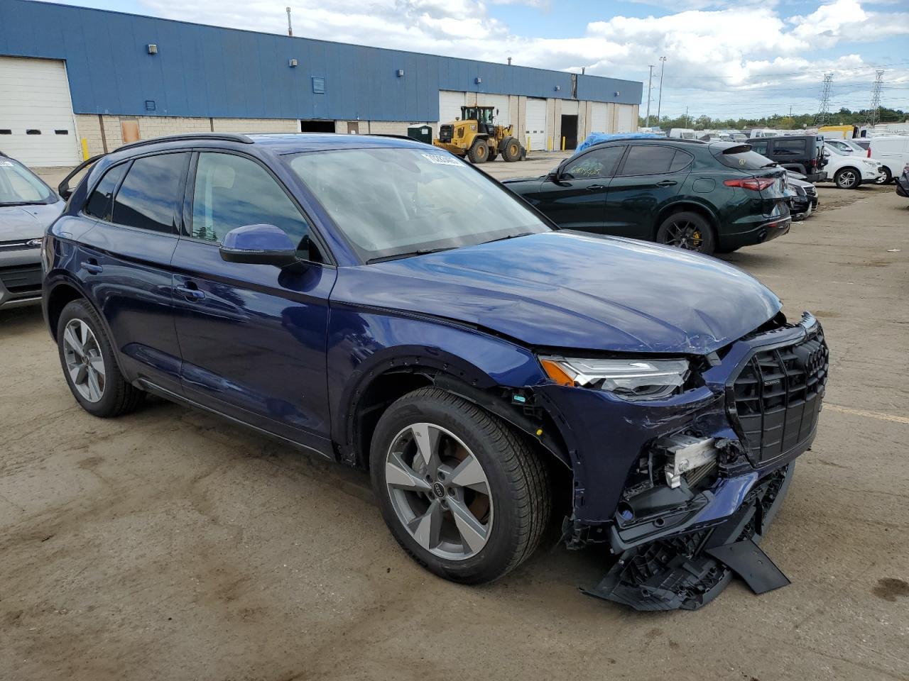 2025 Audi Q5 Premium 40 - Фото 4