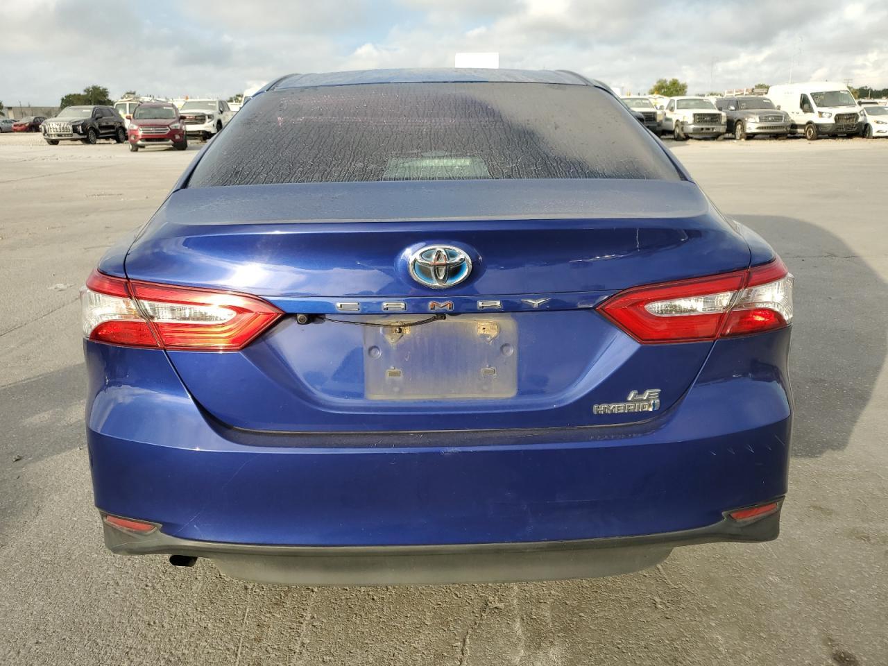 2018 Toyota Camry Le - Image 6