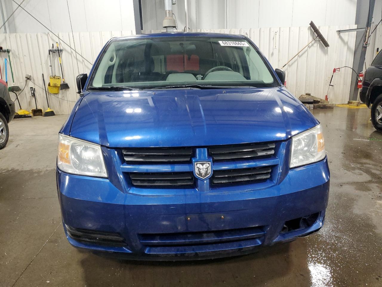 2010 Dodge Grand Caravan Se - Image 5