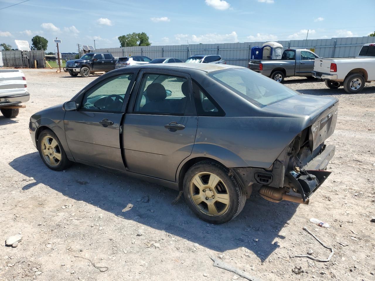 2005 Ford Focus Zx4 - Фото 2