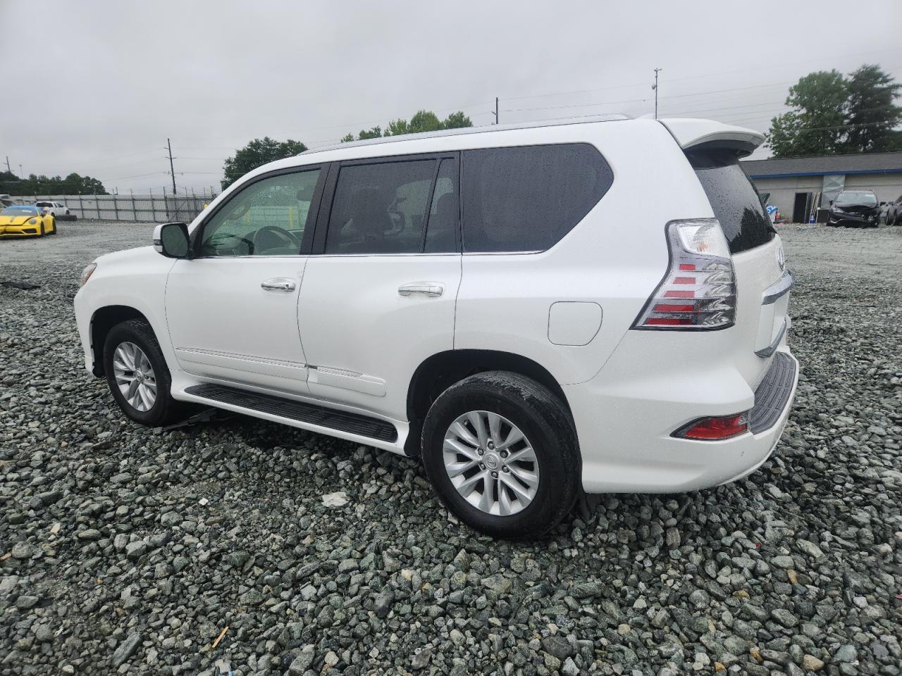 2016 Lexus Gx 460 - Image 2