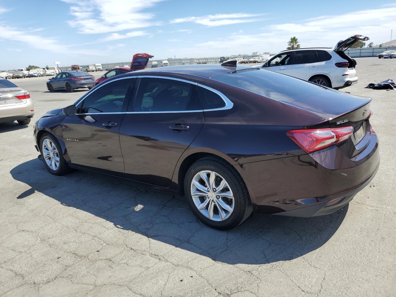 2020 Chevrolet Malibu Lt - Image 2