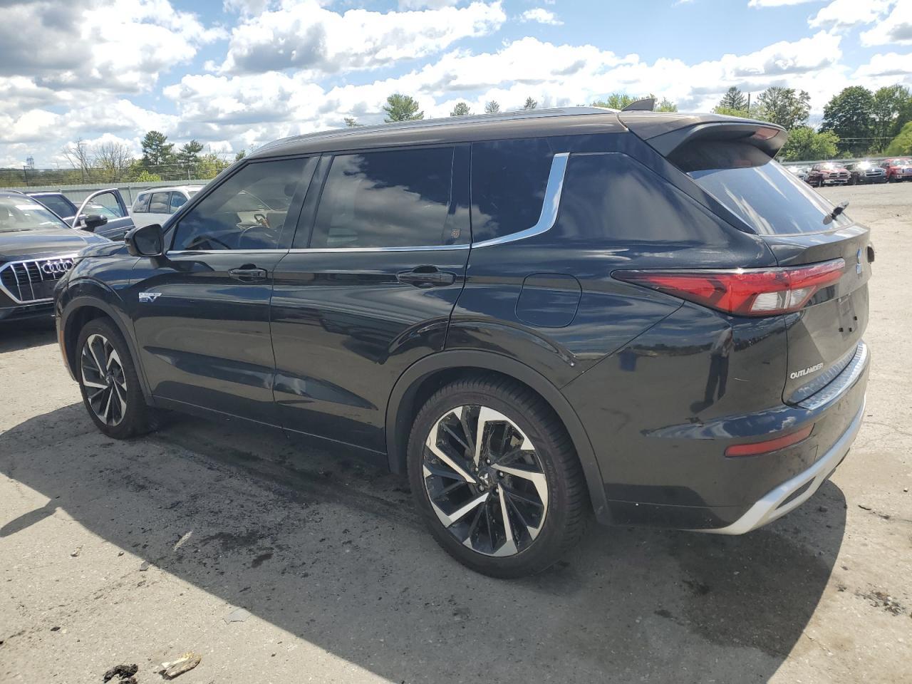 2023 Mitsubishi Outlander Sel - Image 2