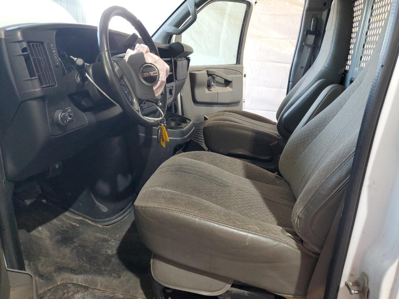 2017 GMC Savana G2500 - Фото 7