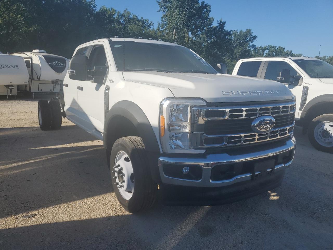2023 Ford F550 Super Duty Super Duty - Фото 4