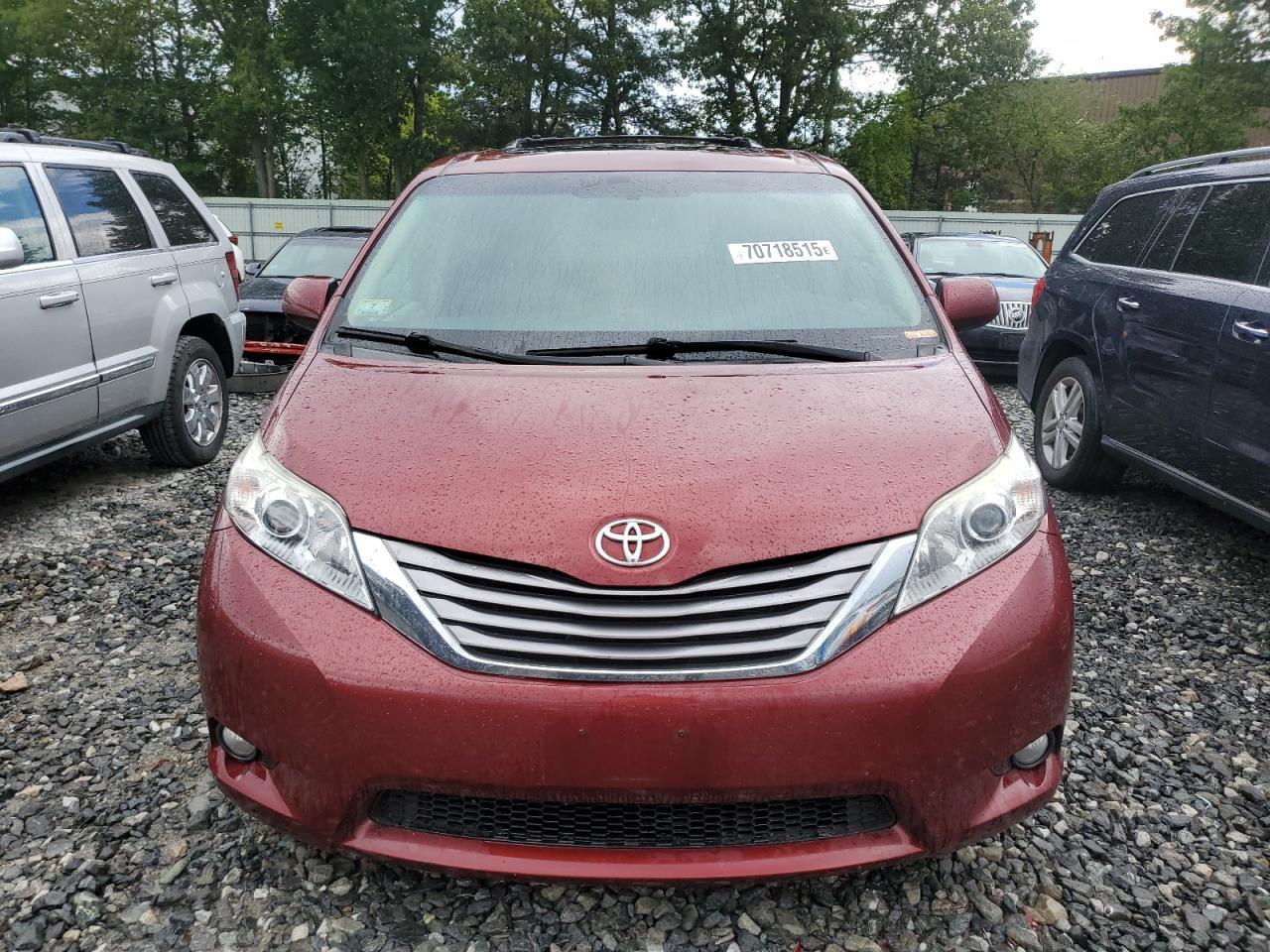 2016 Toyota Sienna Xle - Image 5