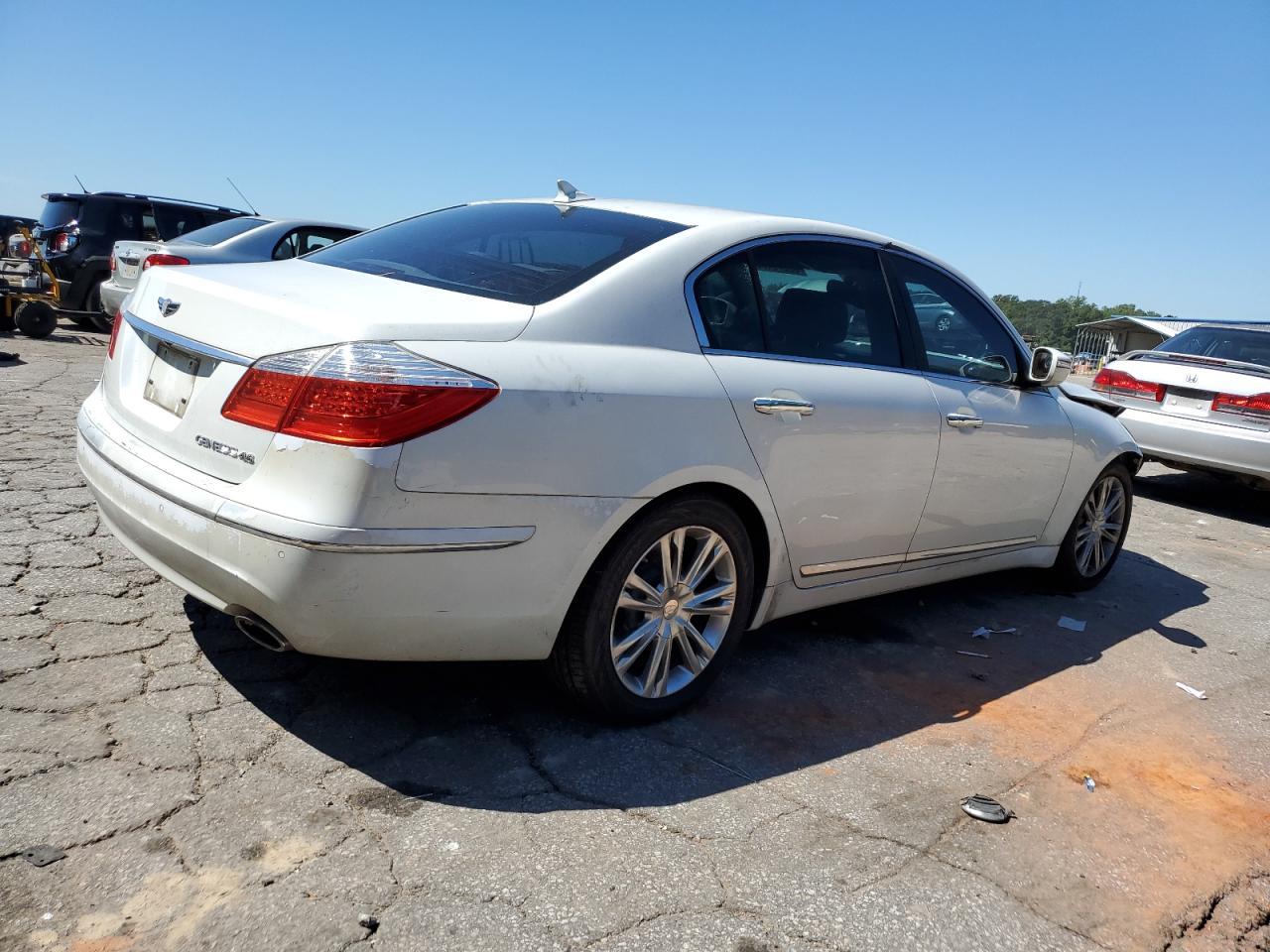 2010 Hyundai Genesis 4.6L - Фото 3