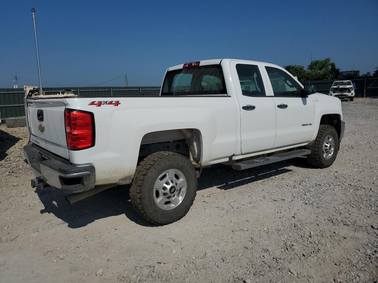 2018 Chevrolet Silverado K2500 Heavy Duty - Image 3