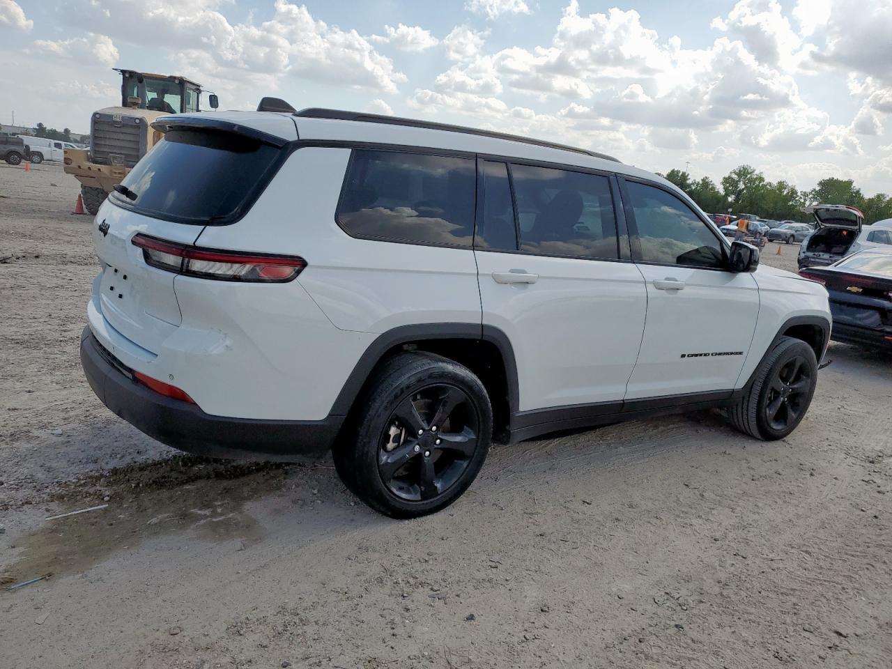 2023 Jeep Grand Cherokee L Laredo - Фото 3