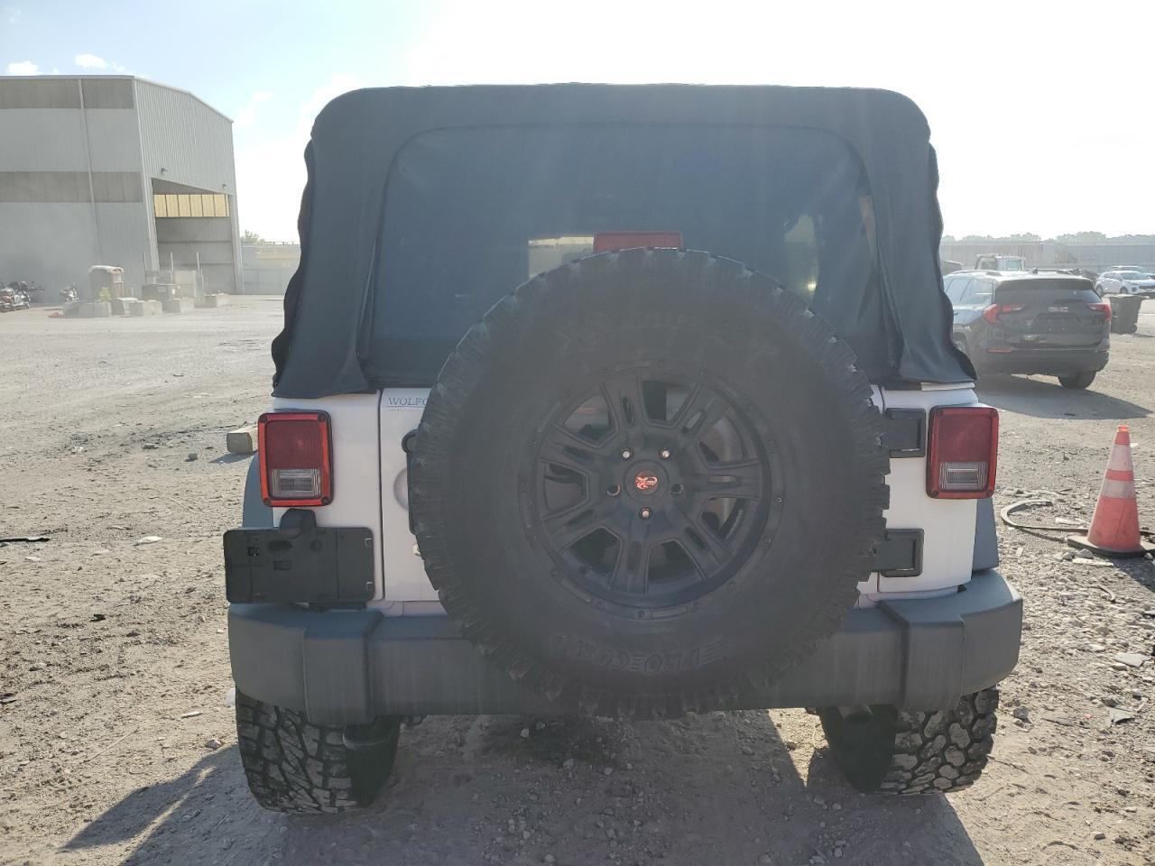 2010 Jeep Wrangler Unlimited Sport - Image 6