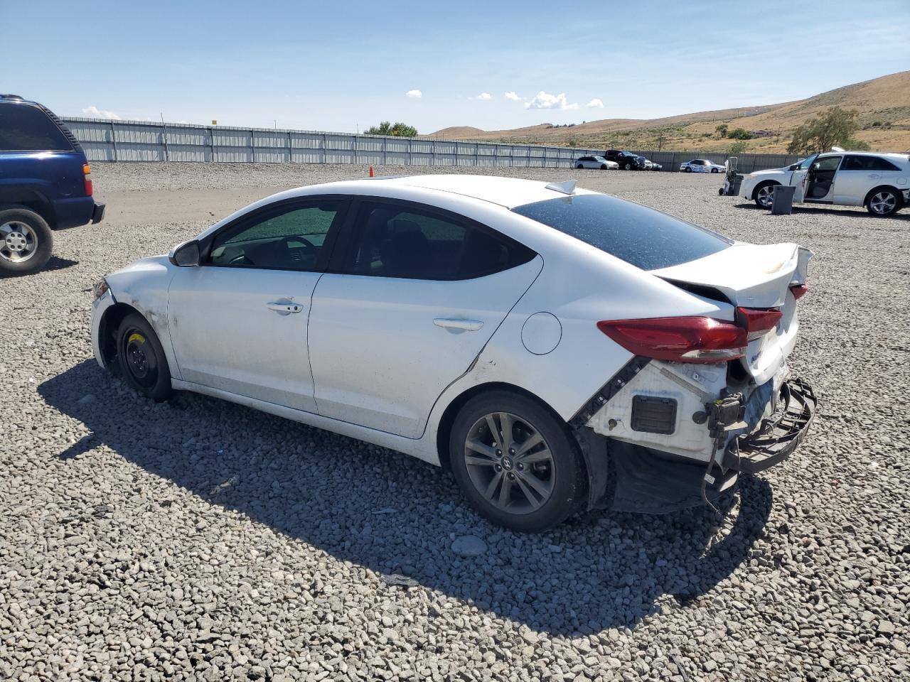 2018 Hyundai Elantra Value Edition - Фото 2