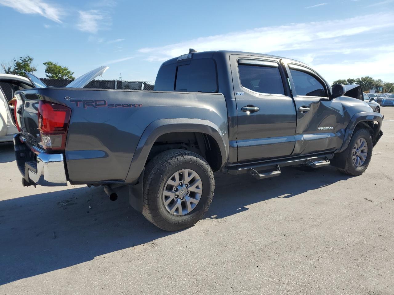 2019 Toyota Tacoma Double Cab - Image 3
