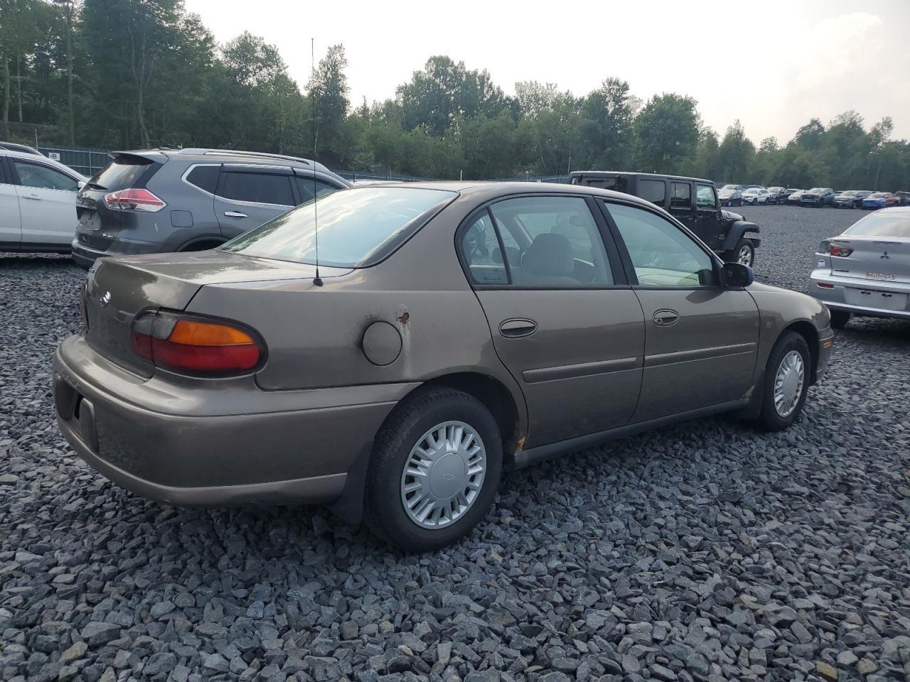 2001 Chev Malibu - Фото 3