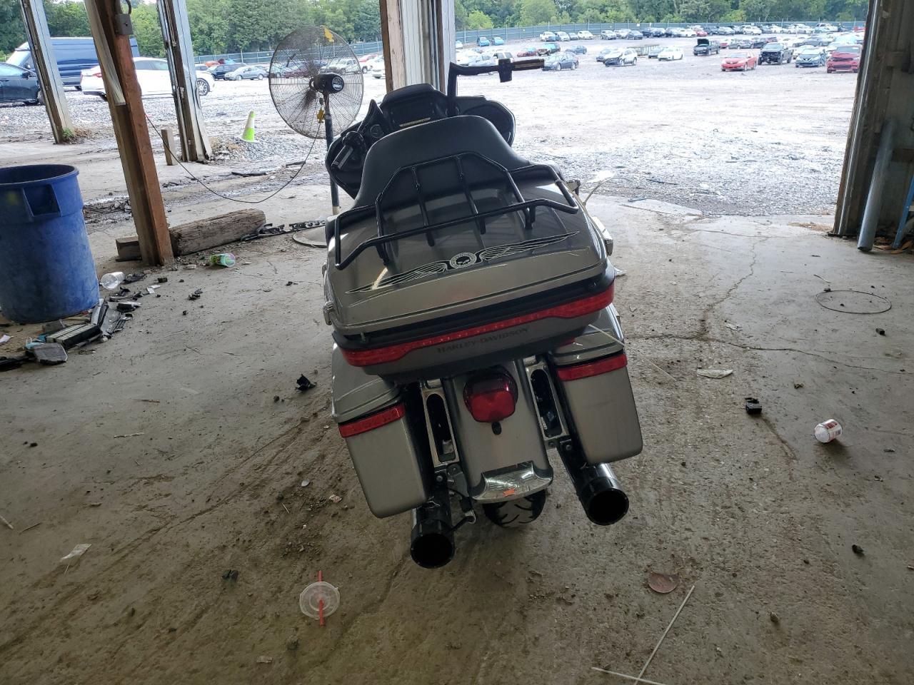 2017 Harley-Davidson Fltru - Фото 4